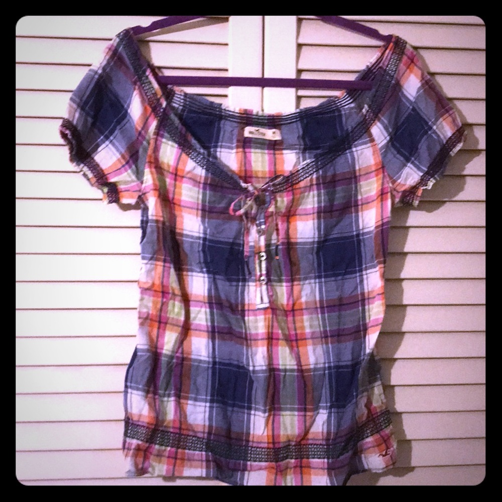 Hollister off shoulder crop top